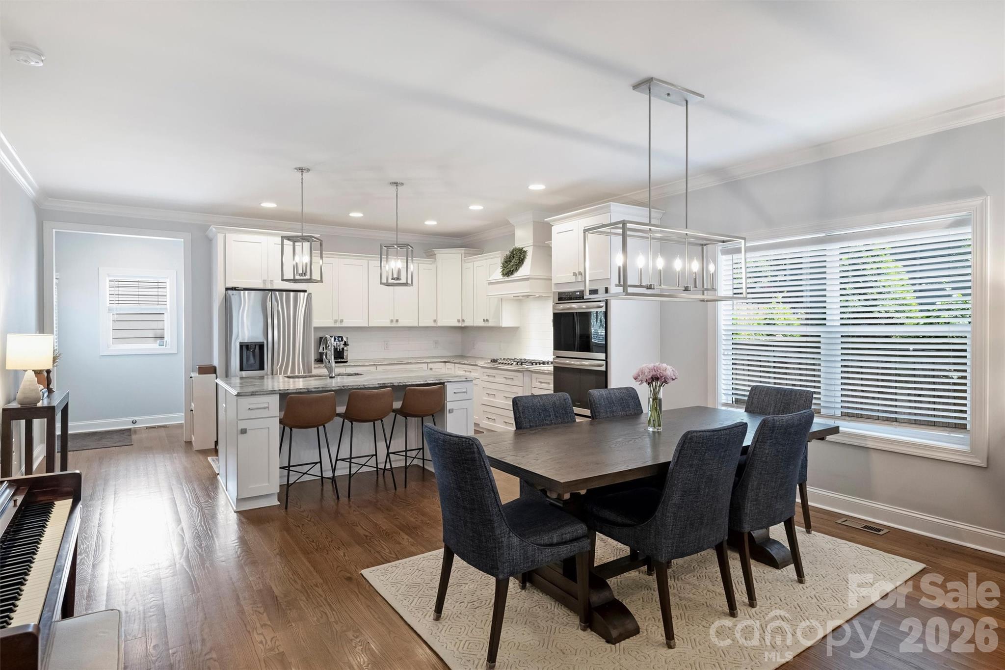 1617 Hawthorne Lane — Charlotte