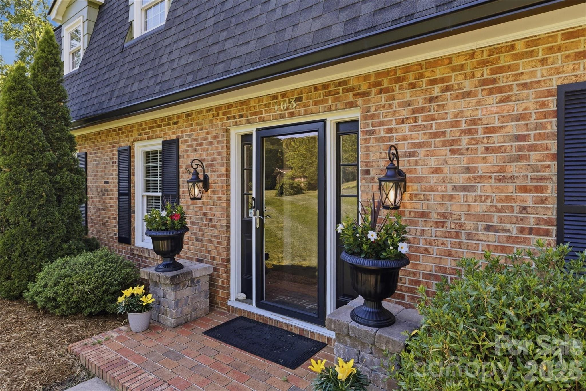 103 Wedgewood Court — Morganton
