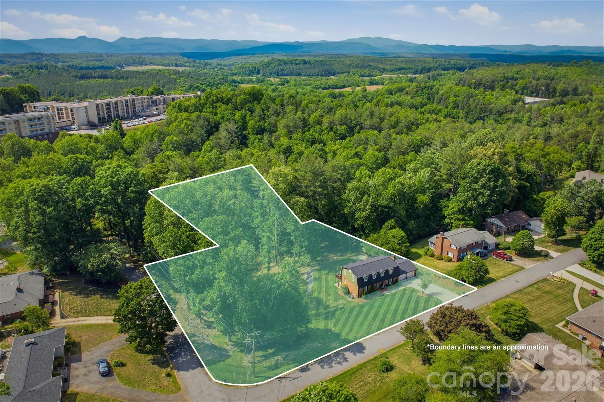 103 Wedgewood Court — Morganton