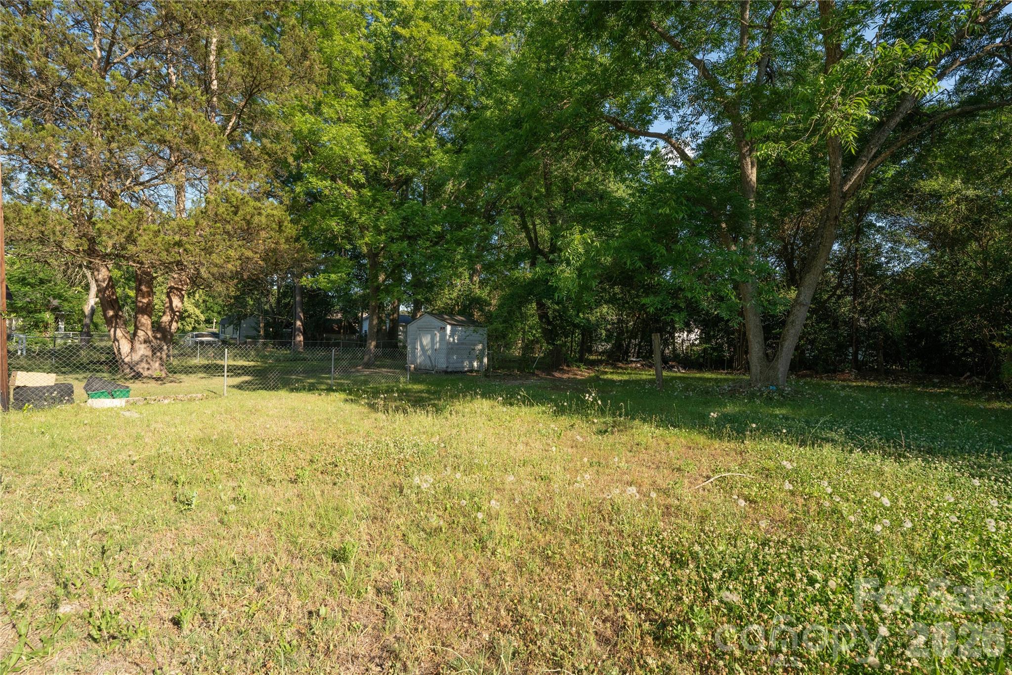 906 Gladstone Street — Florence