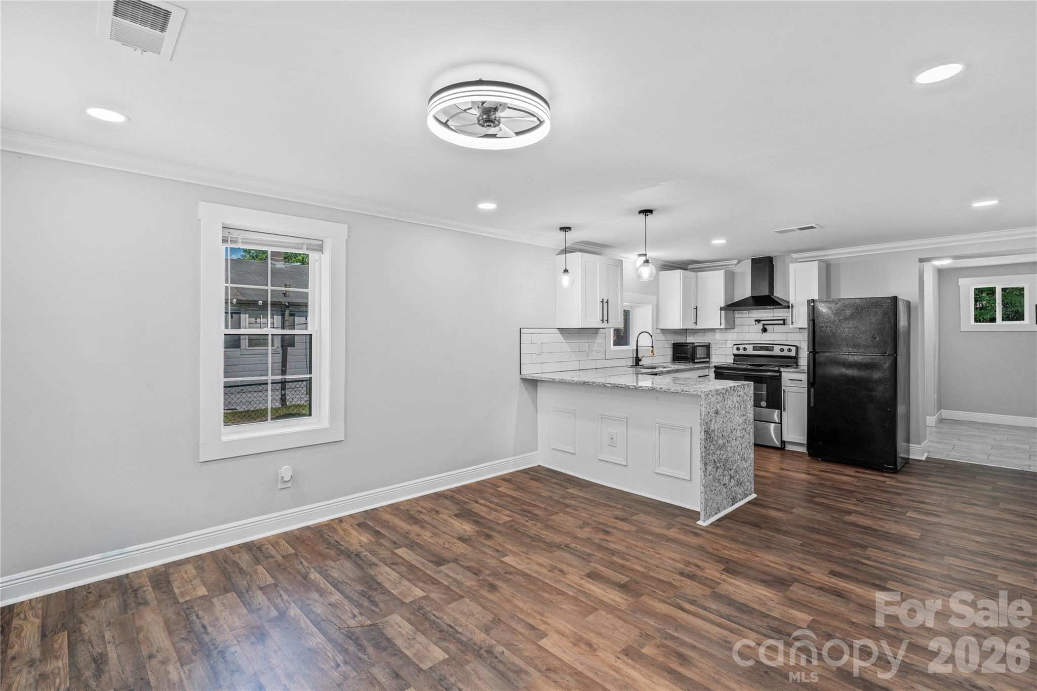 906 Gladstone Street — Florence
