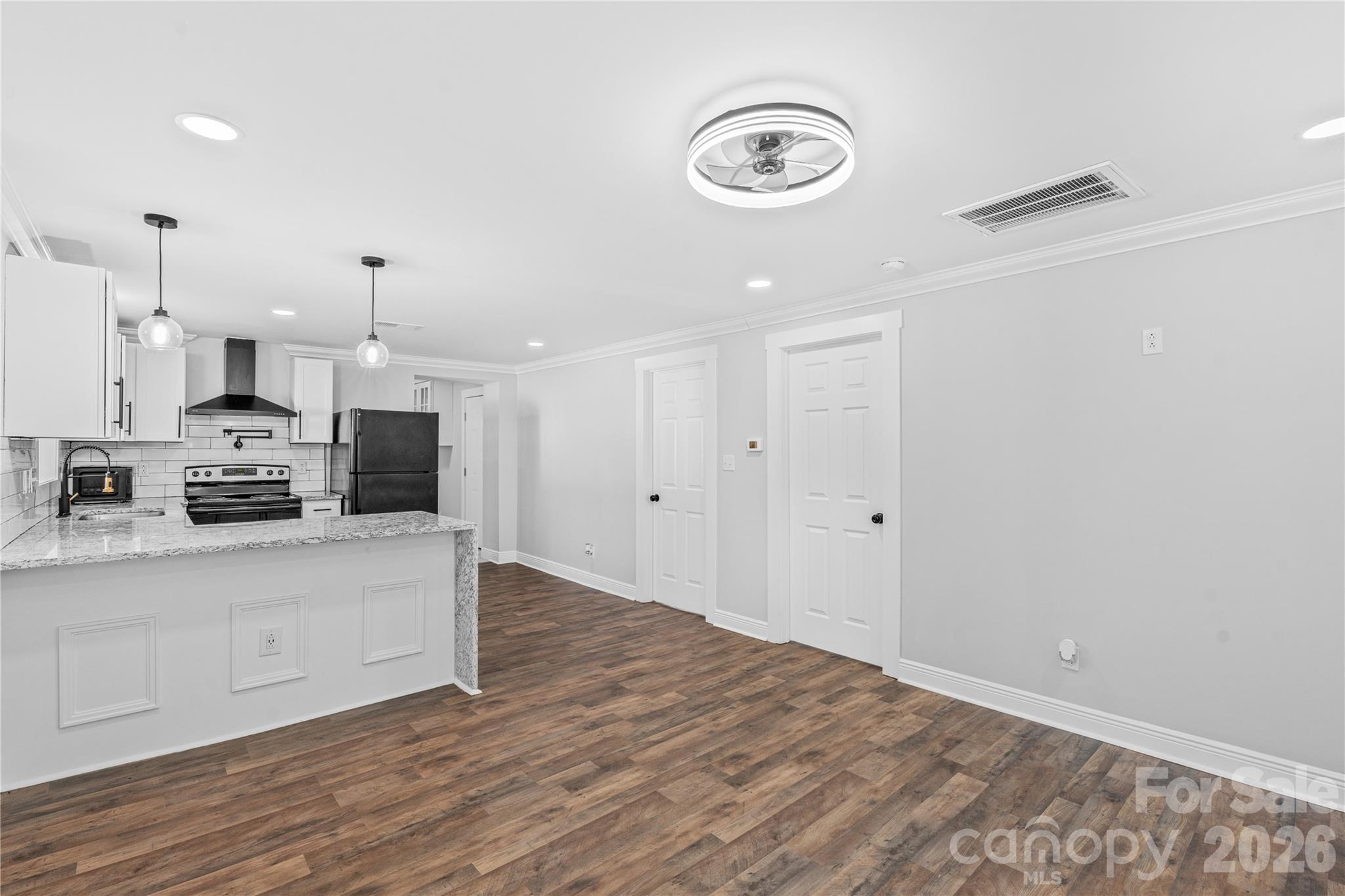 906 Gladstone Street — Florence
