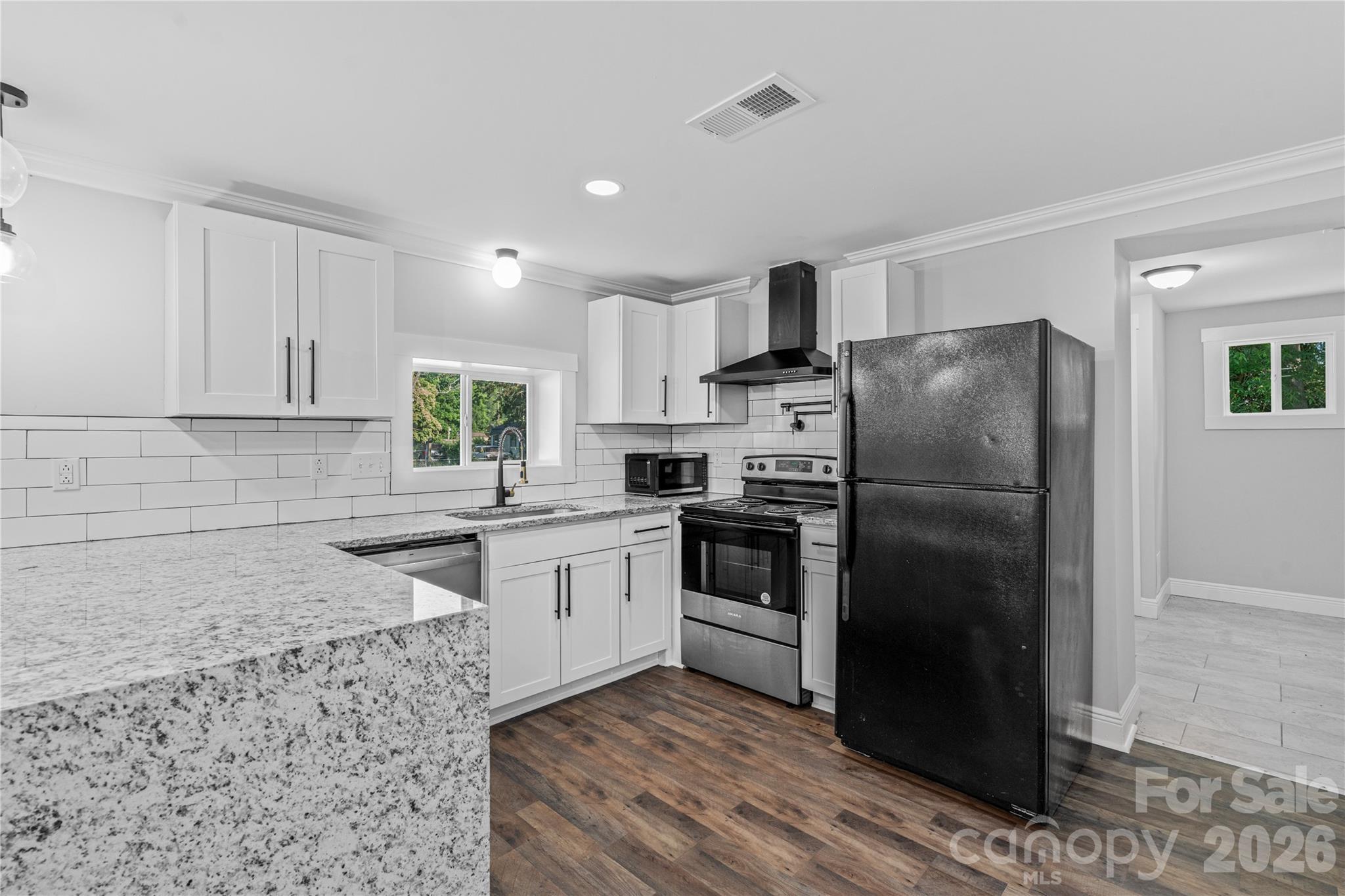 906 Gladstone Street — Florence