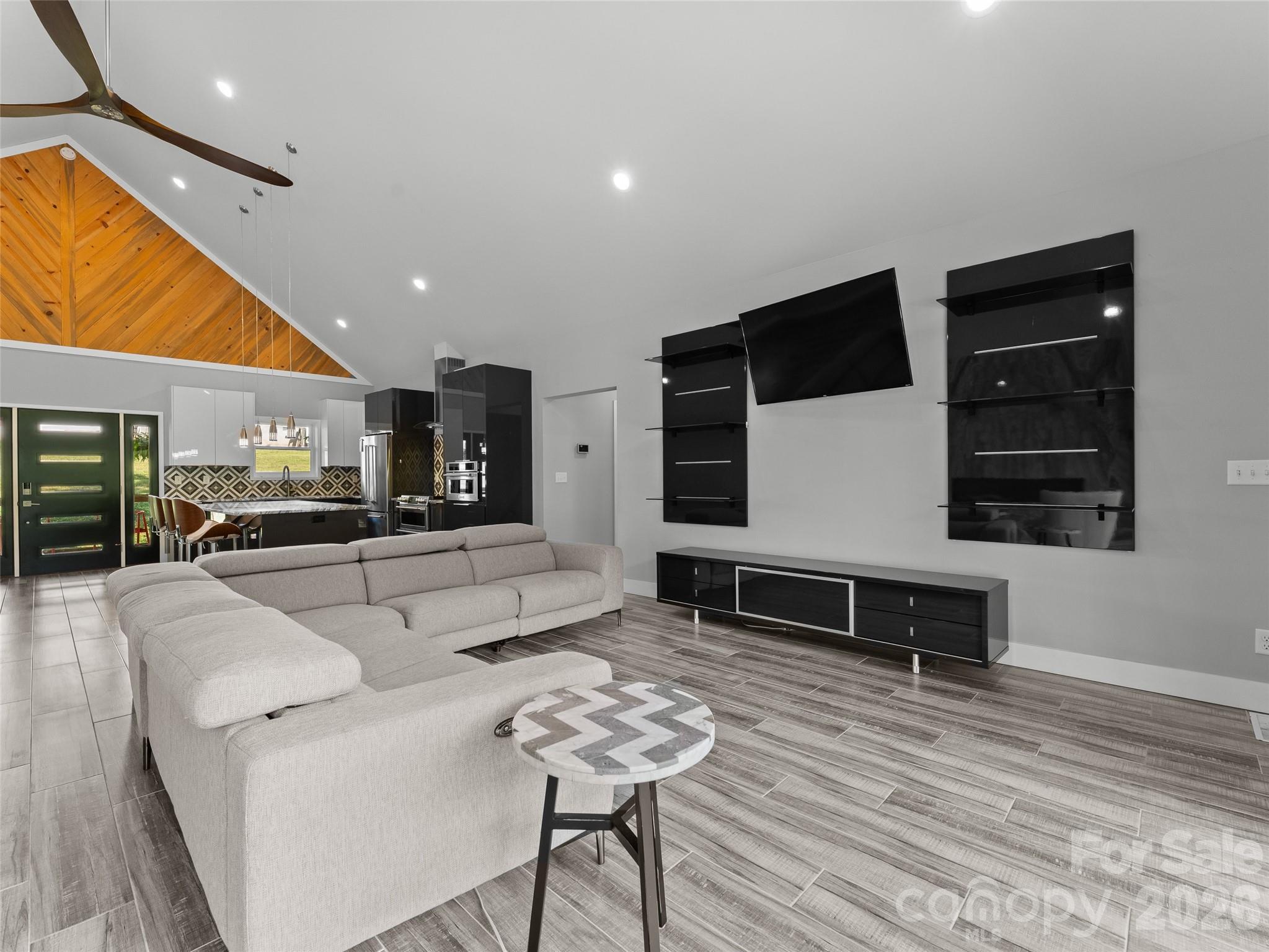 123 Israel Road — Candler