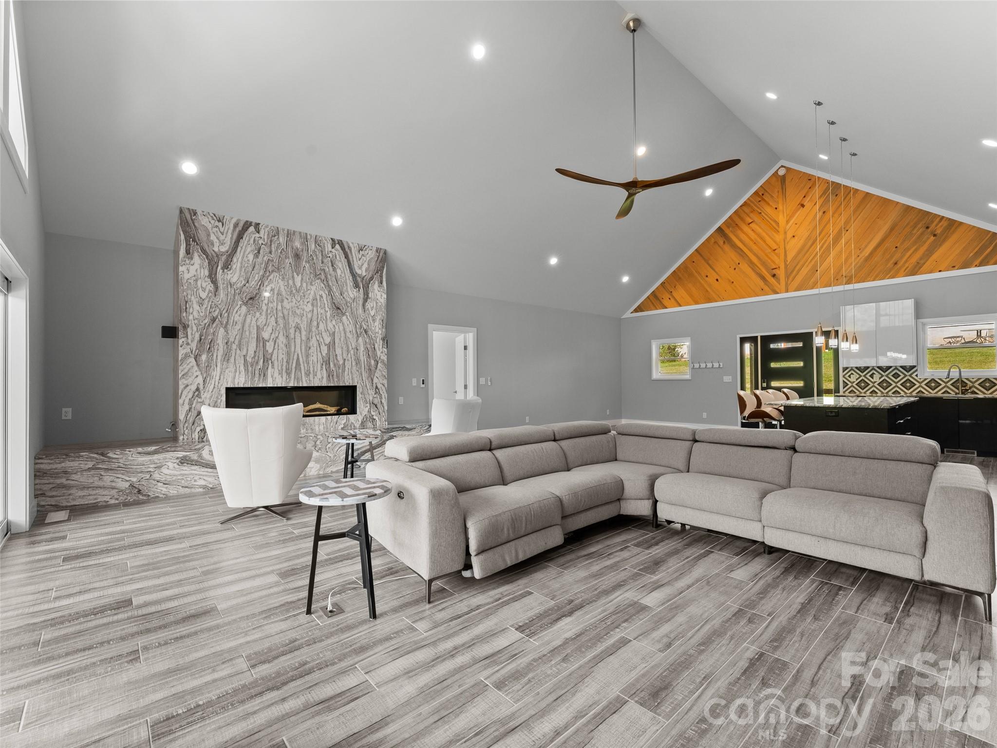 123 Israel Road — Candler