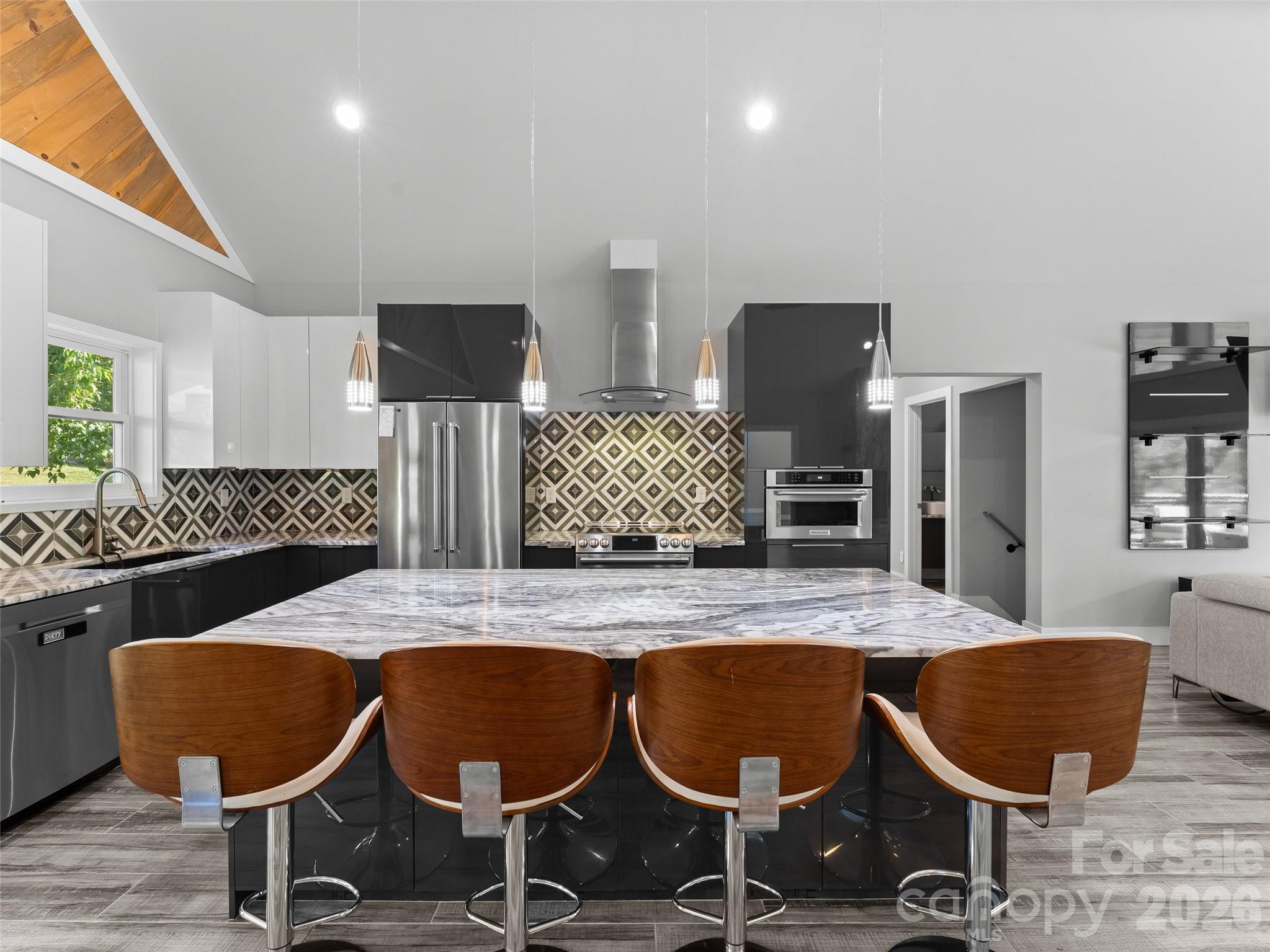 123 Israel Road — Candler