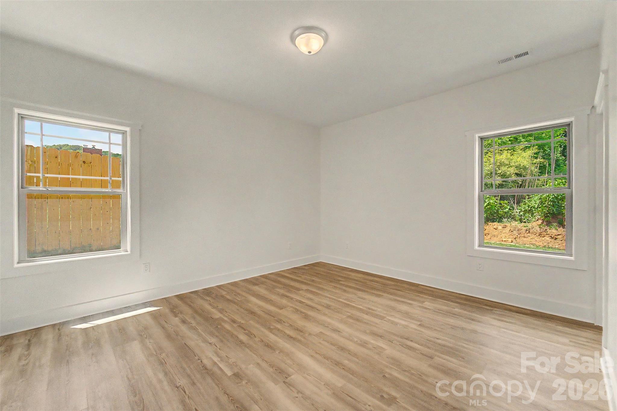 99 Junes Way — Waynesville