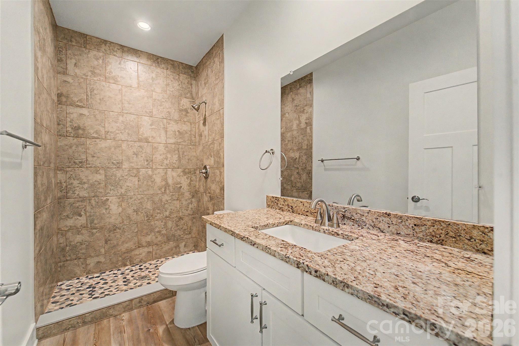 99 Junes Way — Waynesville