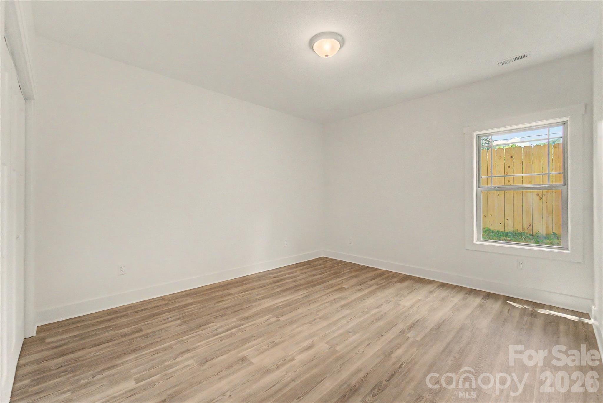 99 Junes Way — Waynesville