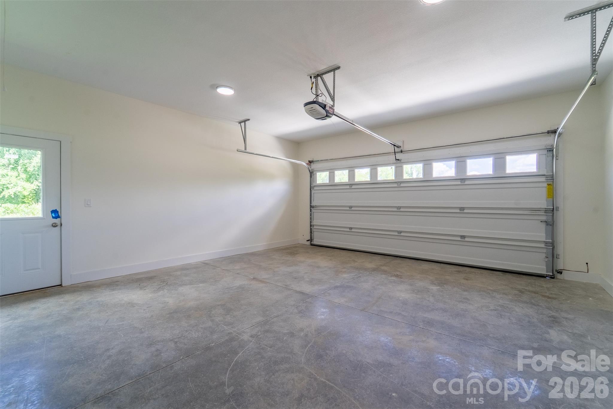 99 Junes Way — Waynesville