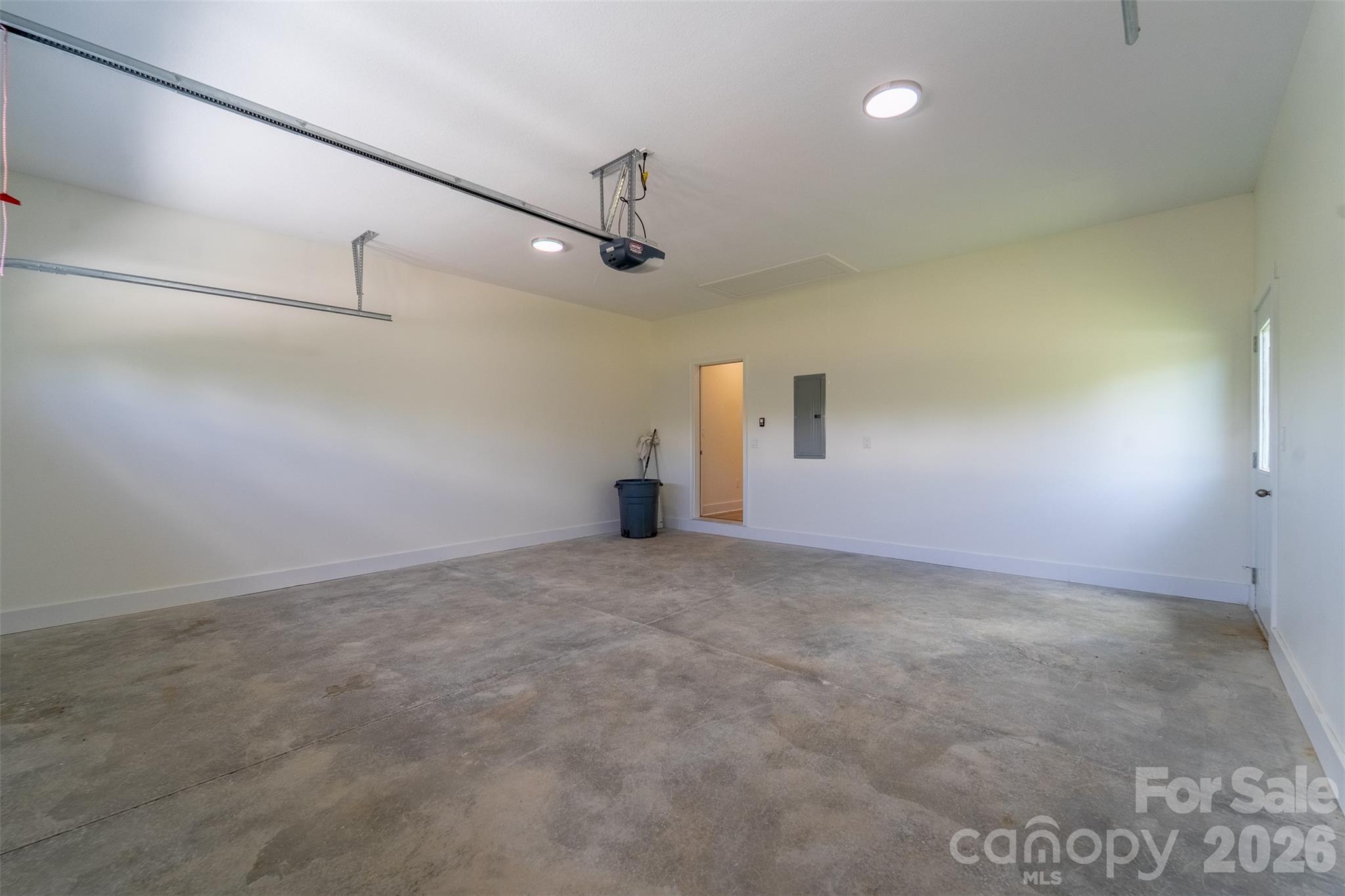 99 Junes Way — Waynesville