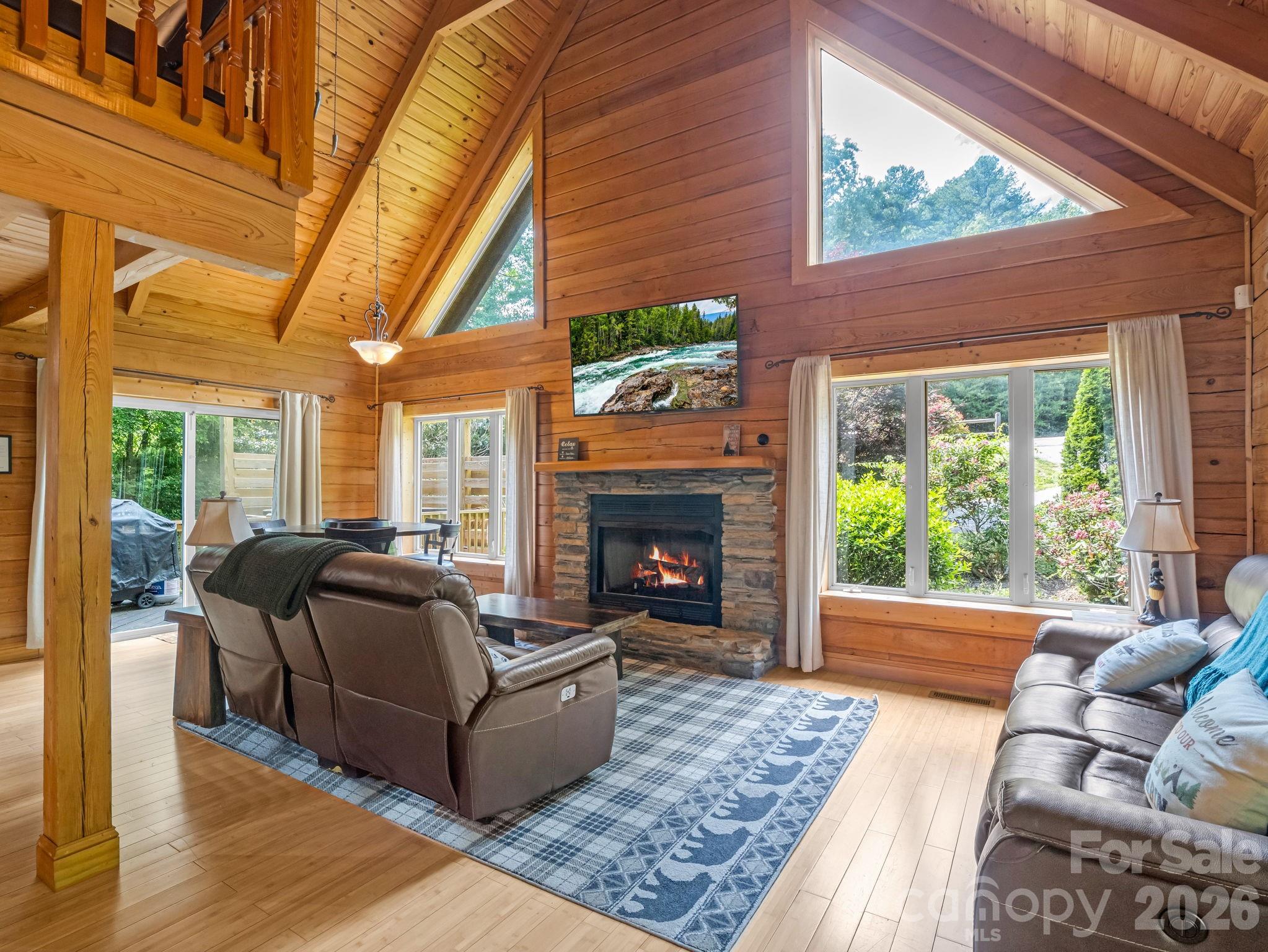 165 Dream Road — Hendersonville