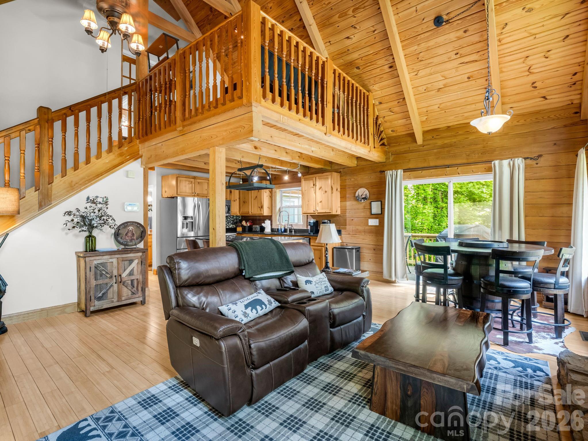 165 Dream Road — Hendersonville