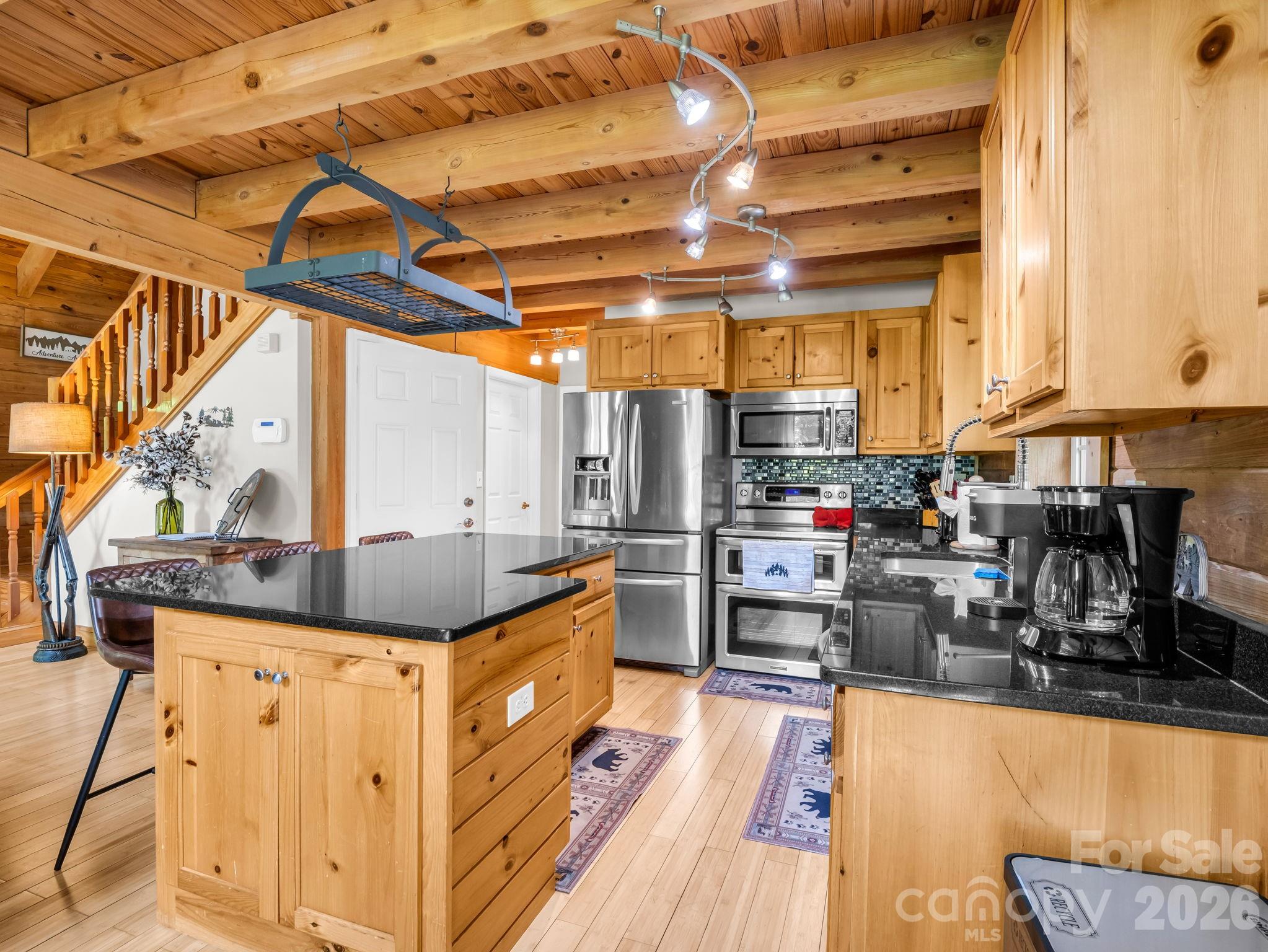 165 Dream Road — Hendersonville