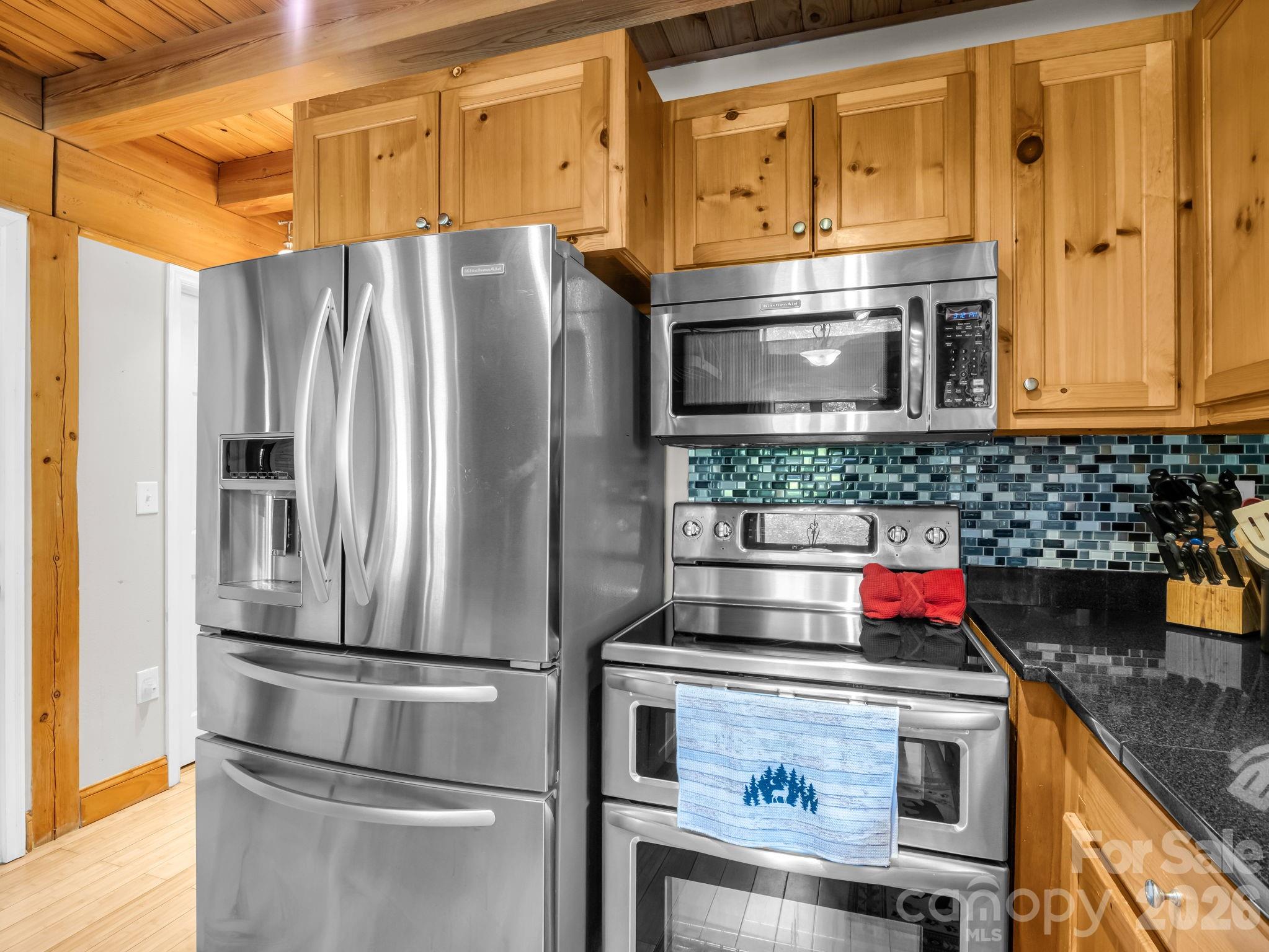 165 Dream Road — Hendersonville