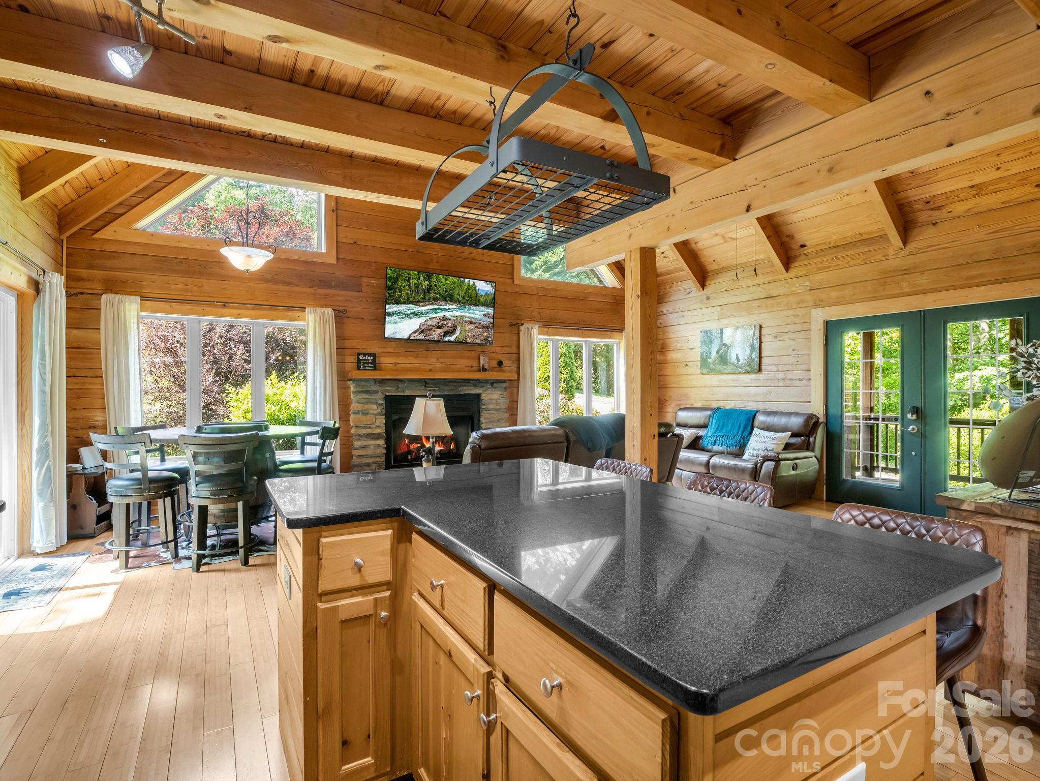 165 Dream Road — Hendersonville