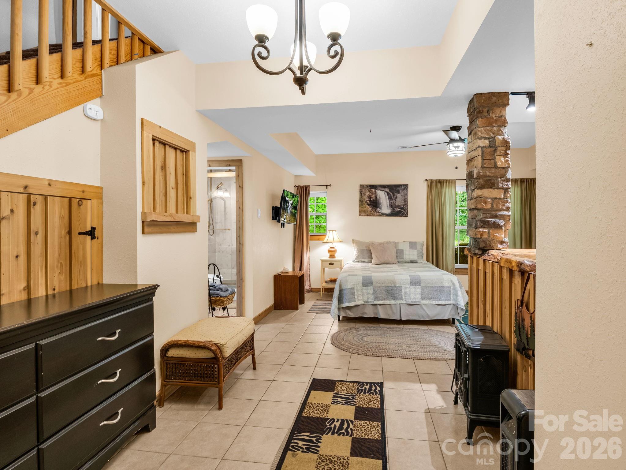 165 Dream Road — Hendersonville
