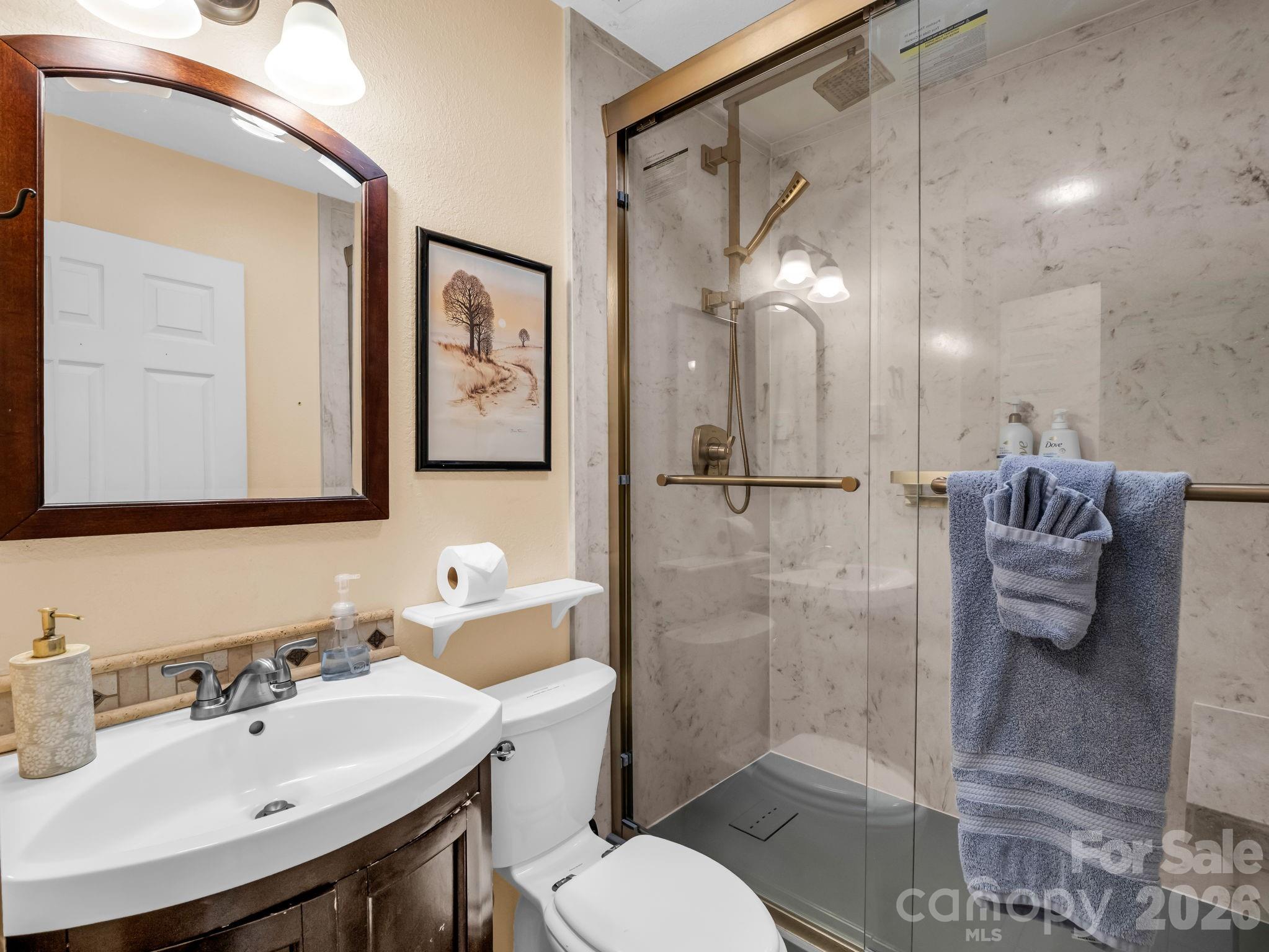 165 Dream Road — Hendersonville
