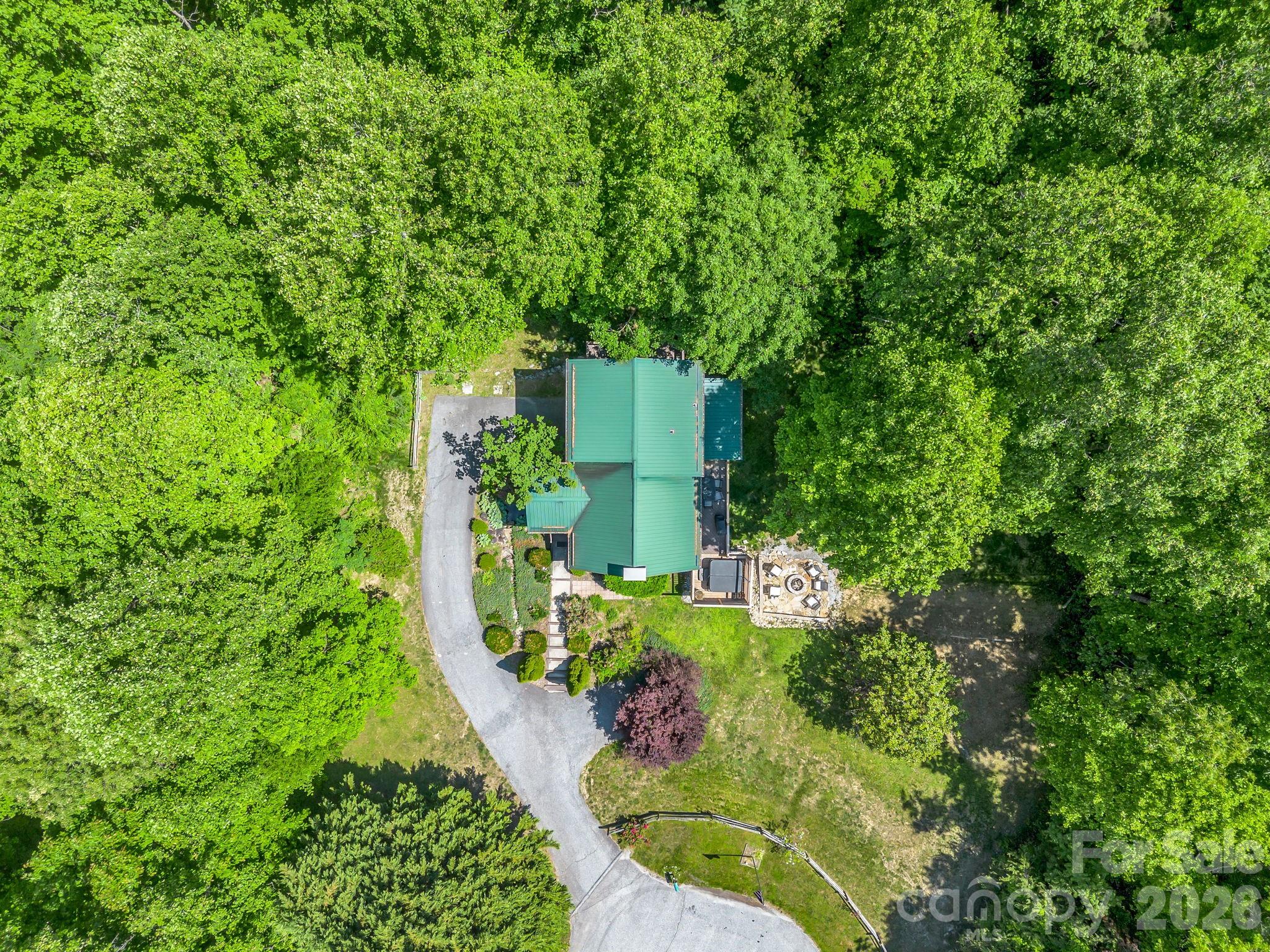165 Dream Road — Hendersonville