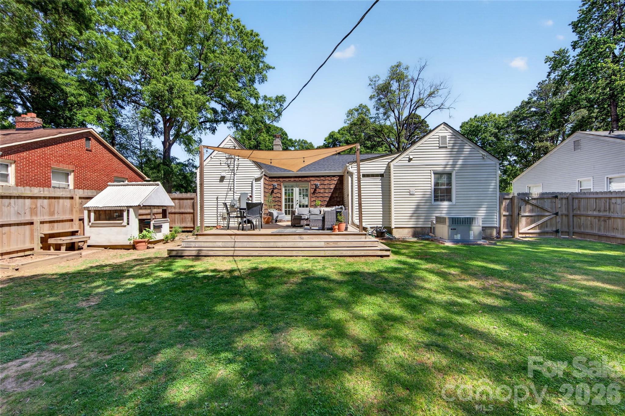 3910 Admiral Avenue — Charlotte