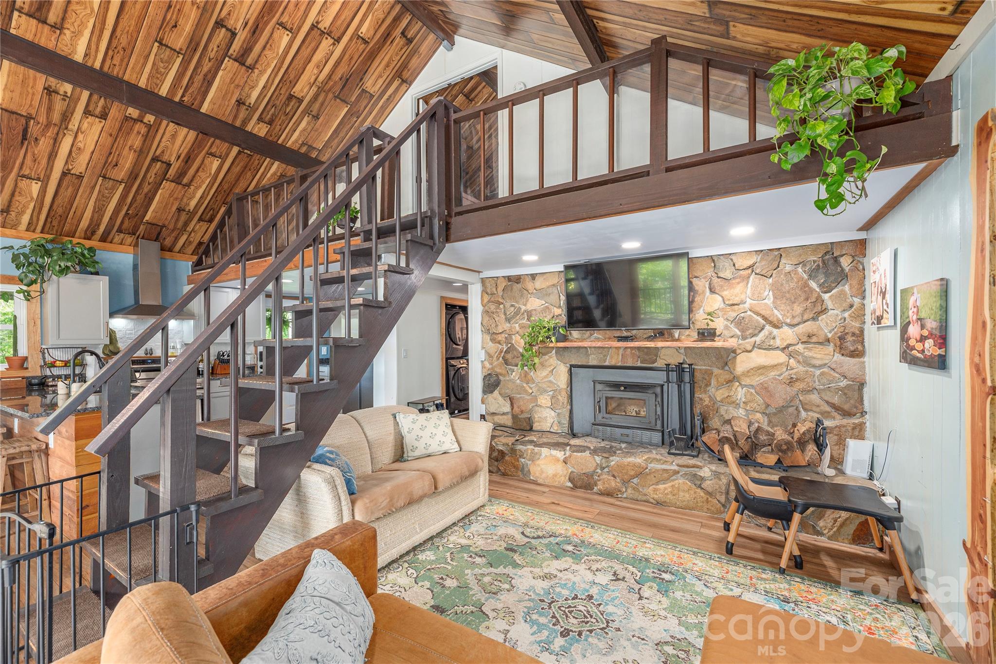 154 Timberside Drive — Mars Hill