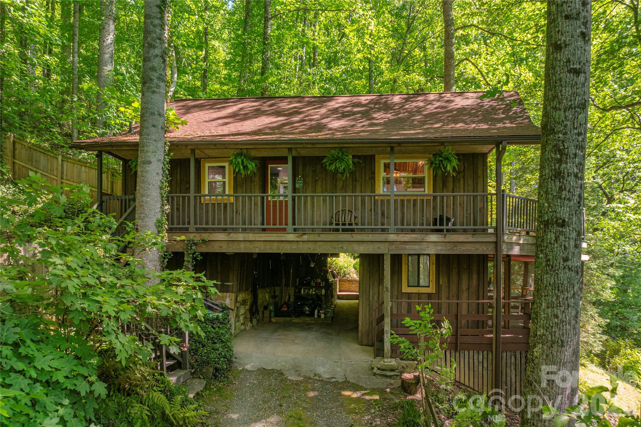 154 Timberside Drive — Mars Hill