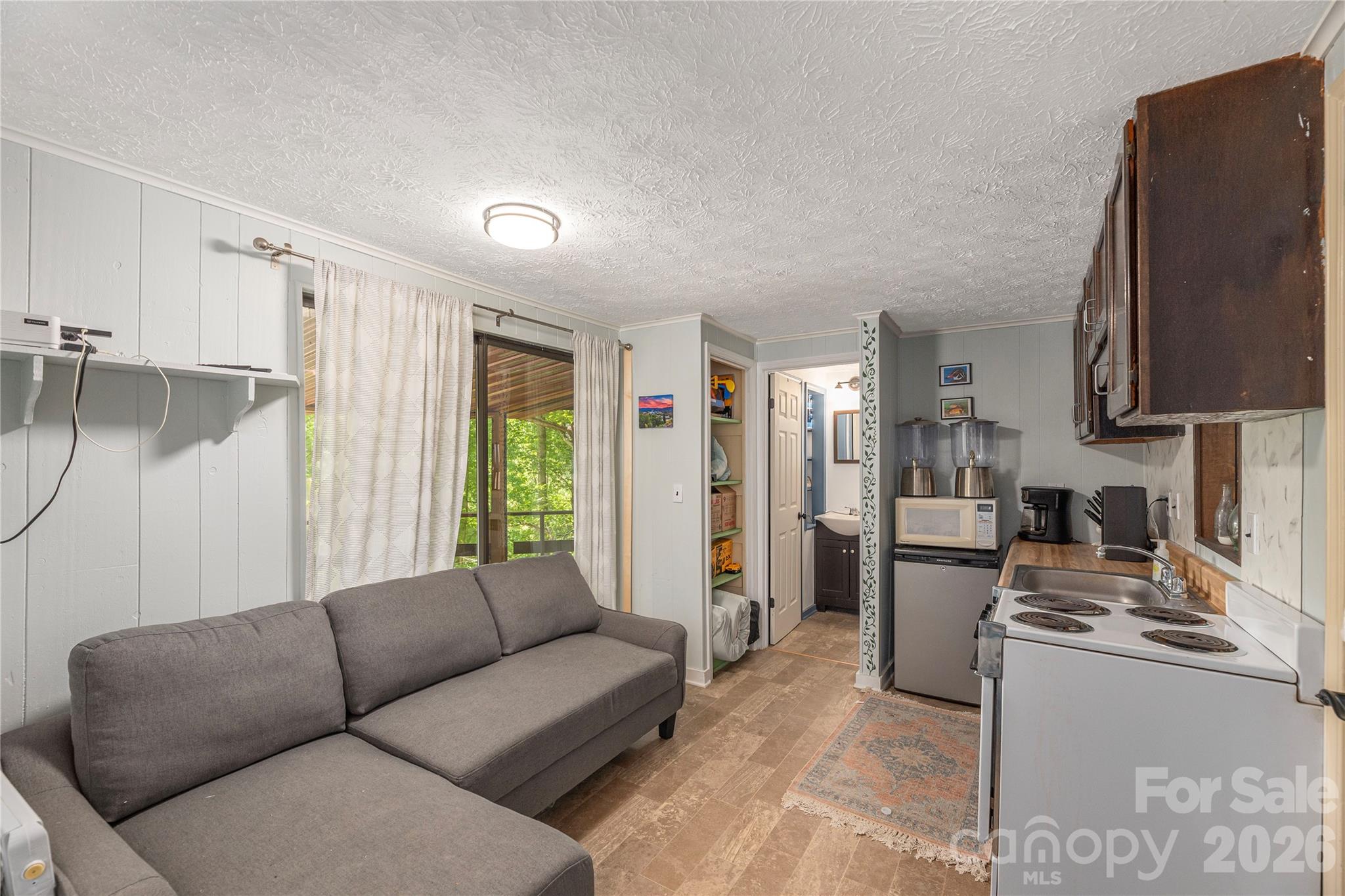 154 Timberside Drive — Mars Hill