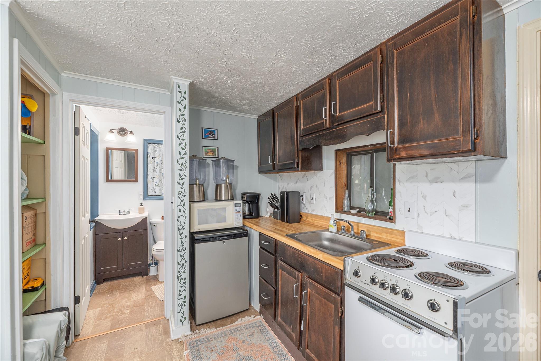 154 Timberside Drive — Mars Hill