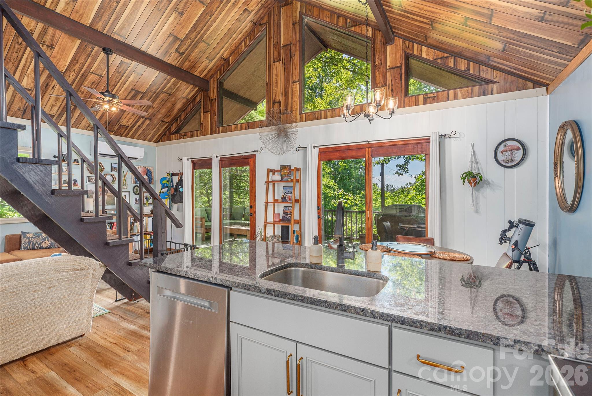 154 Timberside Drive — Mars Hill