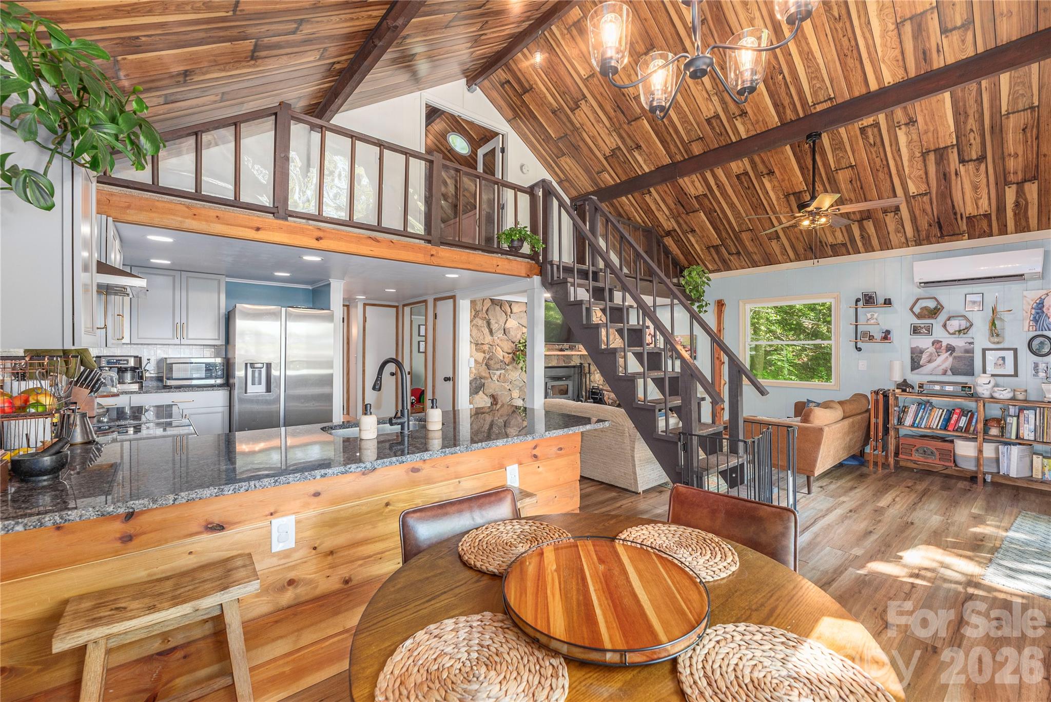 154 Timberside Drive — Mars Hill