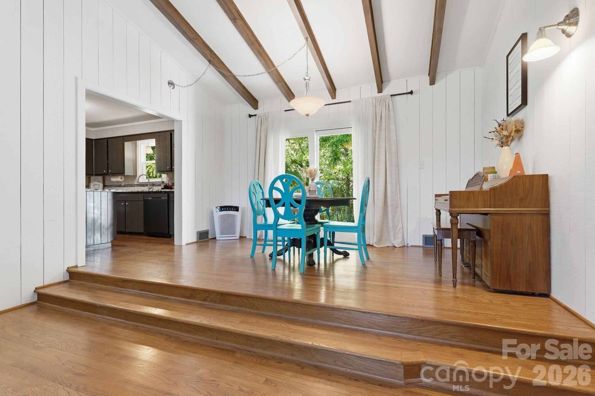 2850 Mathis Church Road — Catawba