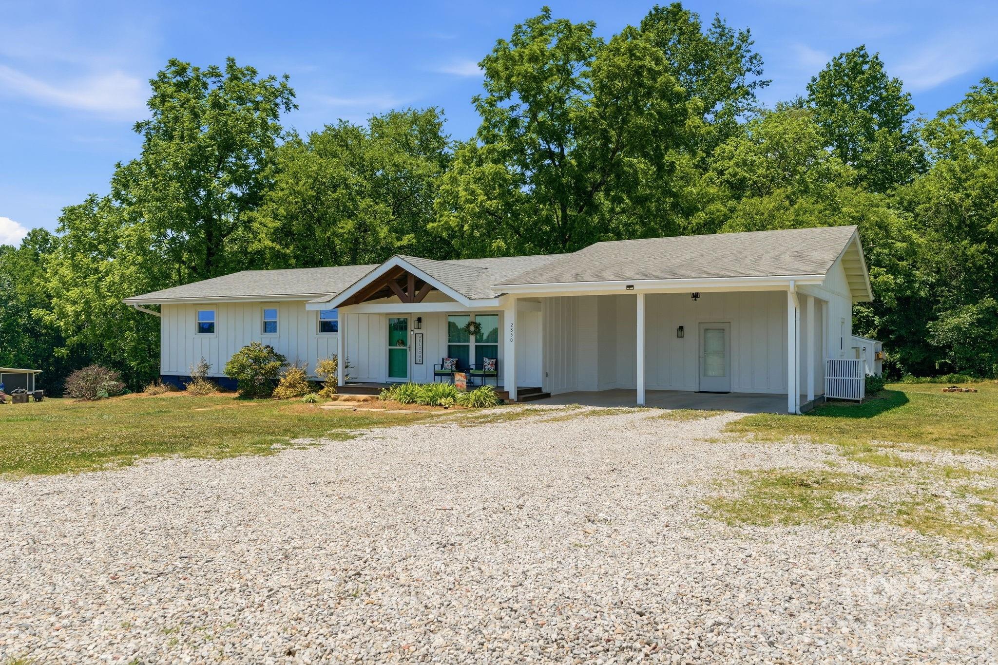 2850 Mathis Church Road — Catawba