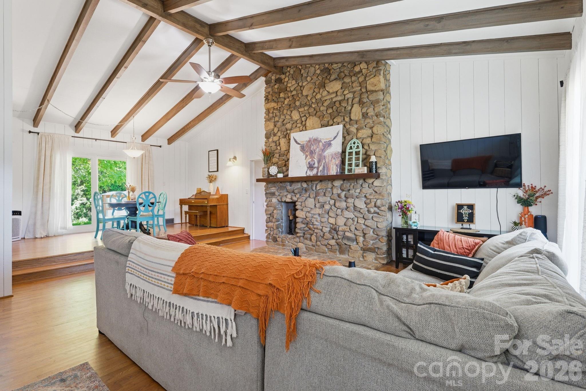 2850 Mathis Church Road — Catawba