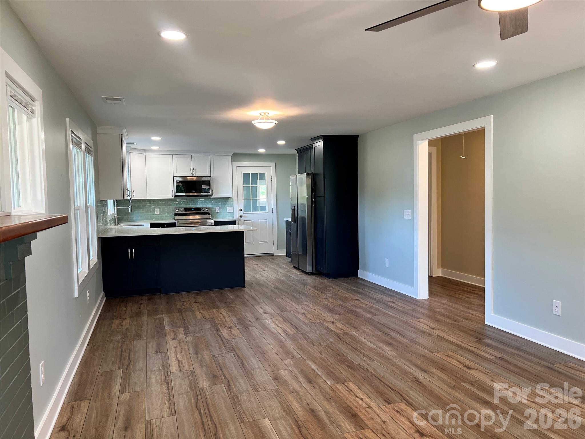 6337 US Highway 21 Highway — Jonesville