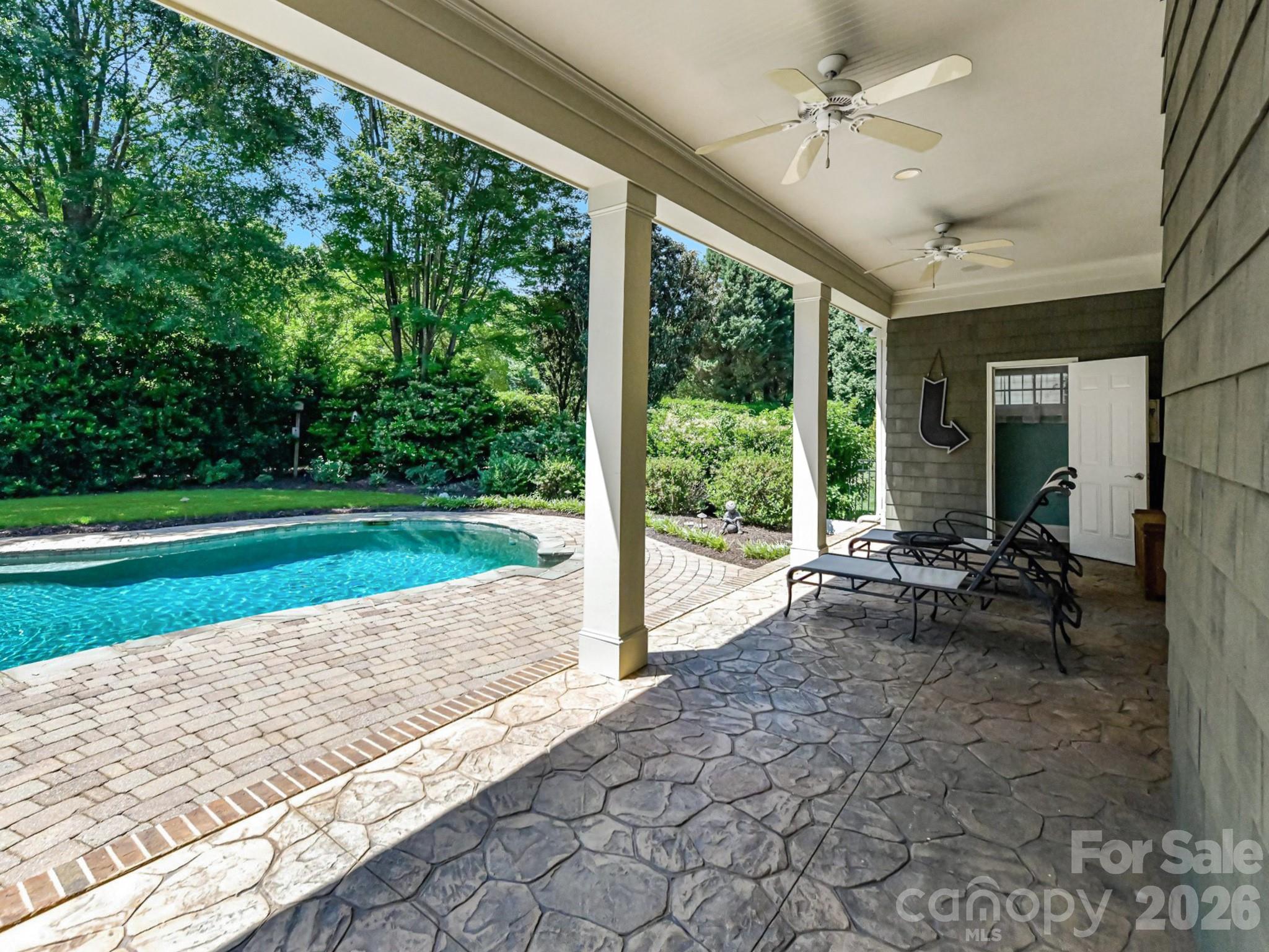 7805 Pemswood Street — Charlotte