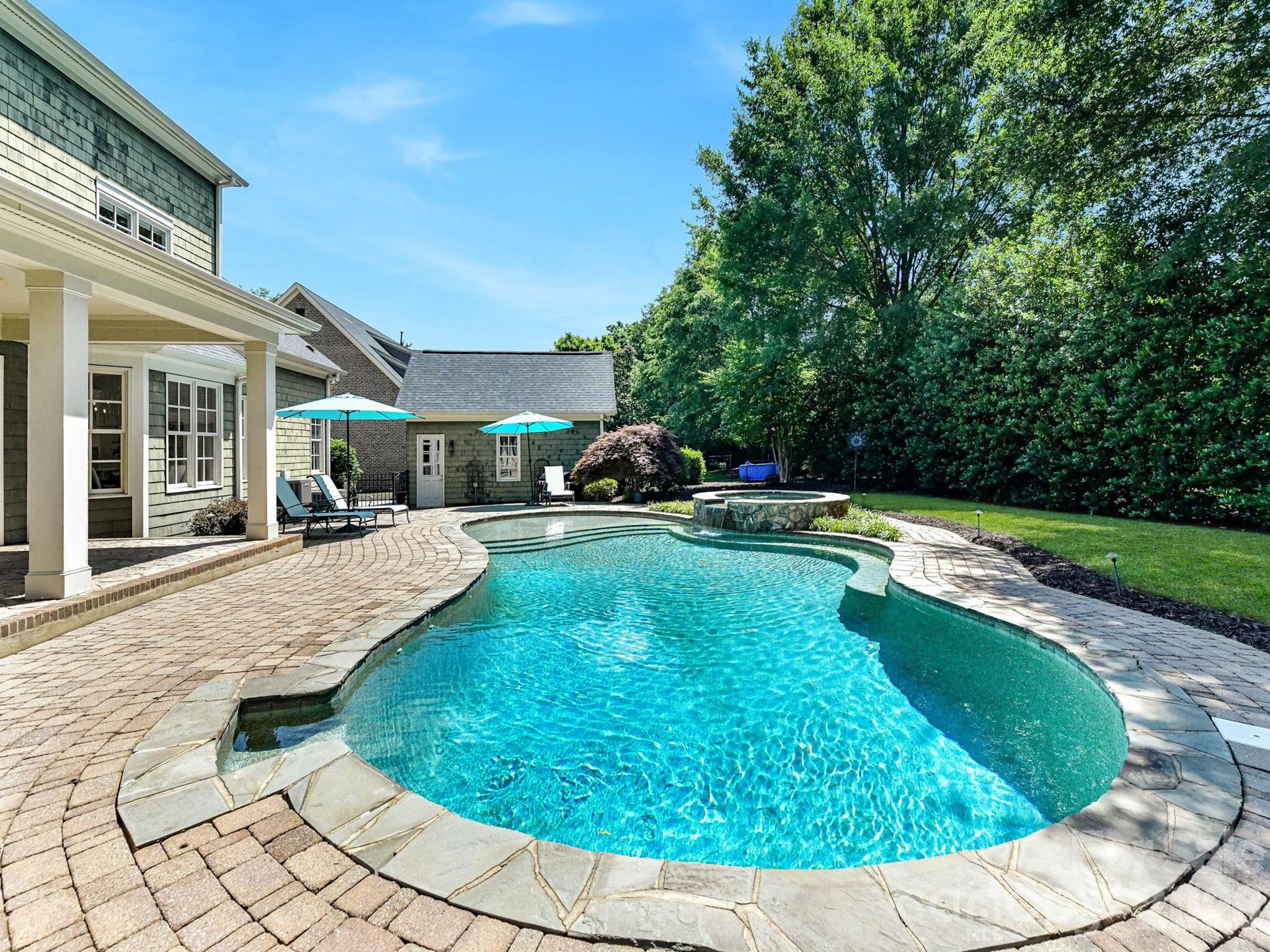 7805 Pemswood Street — Charlotte