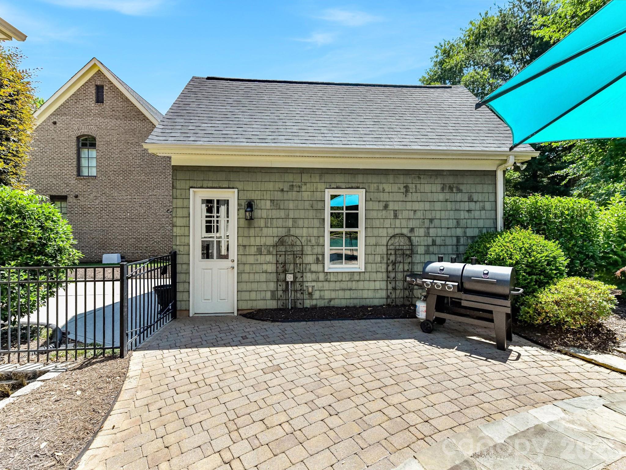 7805 Pemswood Street — Charlotte