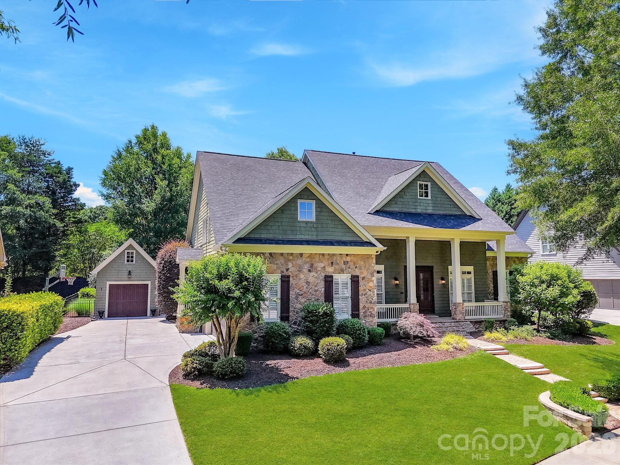 7805 Pemswood Street — Charlotte