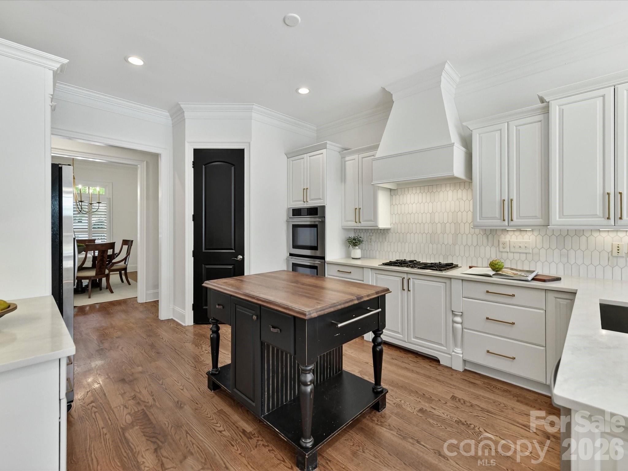 7805 Pemswood Street — Charlotte