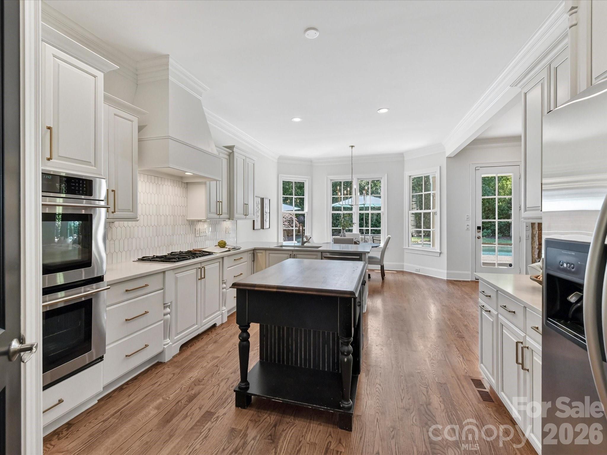 7805 Pemswood Street — Charlotte