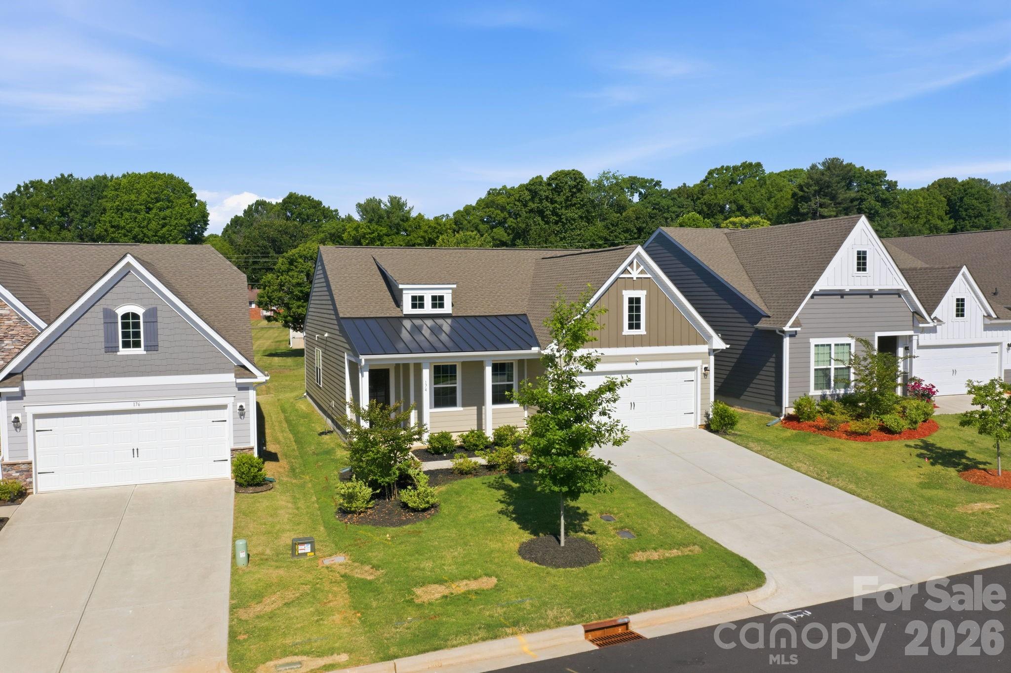 174 White Apple Way — Statesville