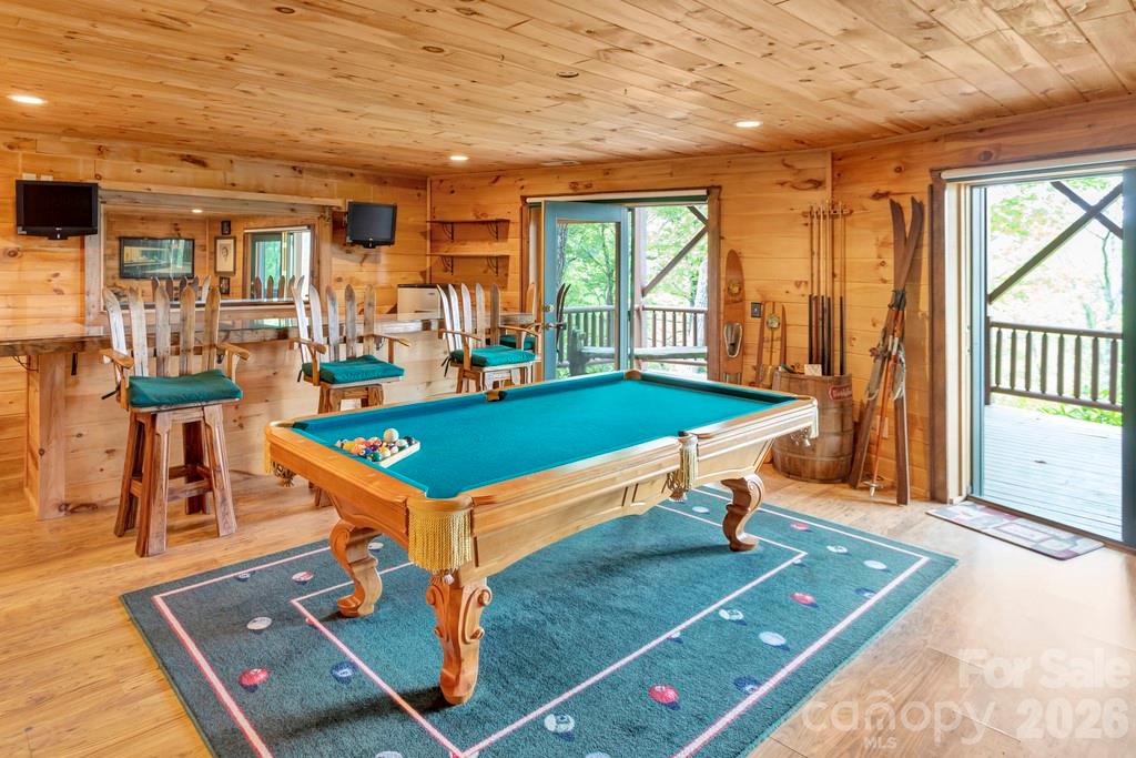 35 Falcon Crest Loop — Maggie Valley