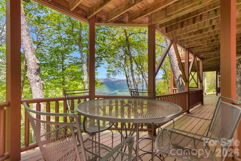 35 Falcon Crest Loop — Maggie Valley