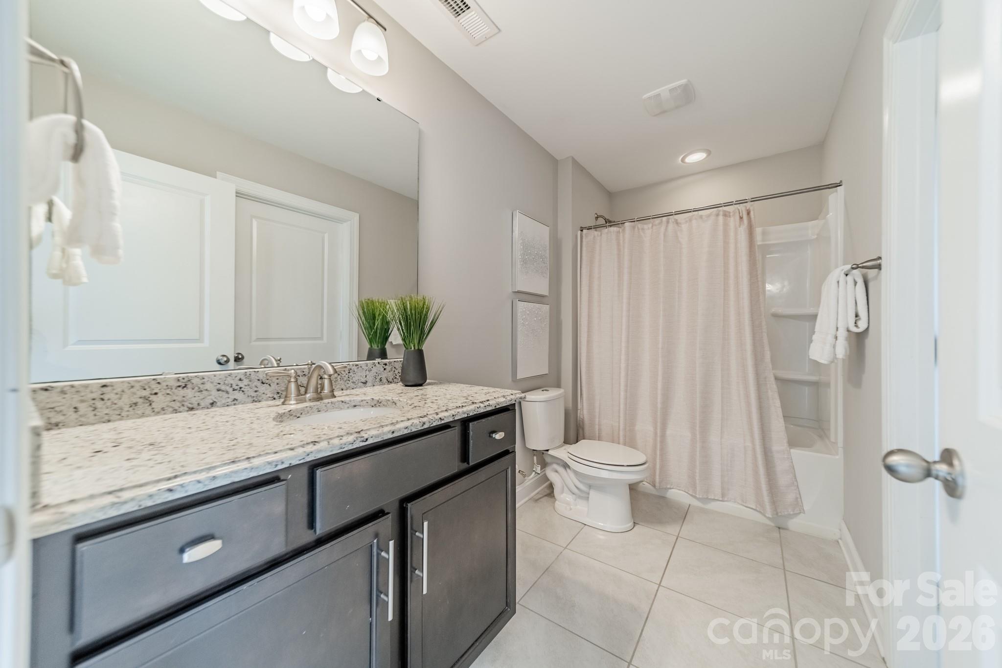 208 Canoe Pole Lane — Mooresville