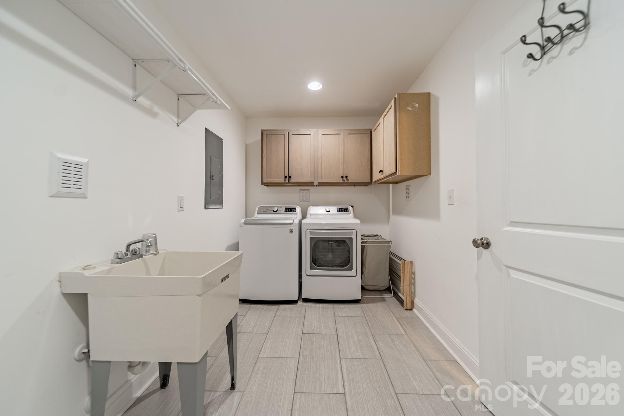 208 Canoe Pole Lane — Mooresville