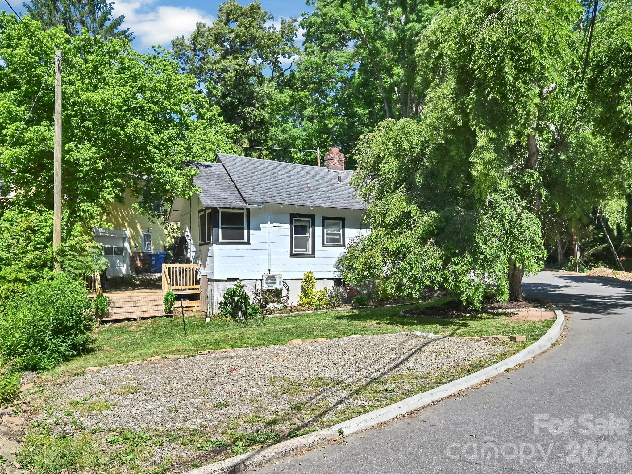 24 Chatham Road — Asheville