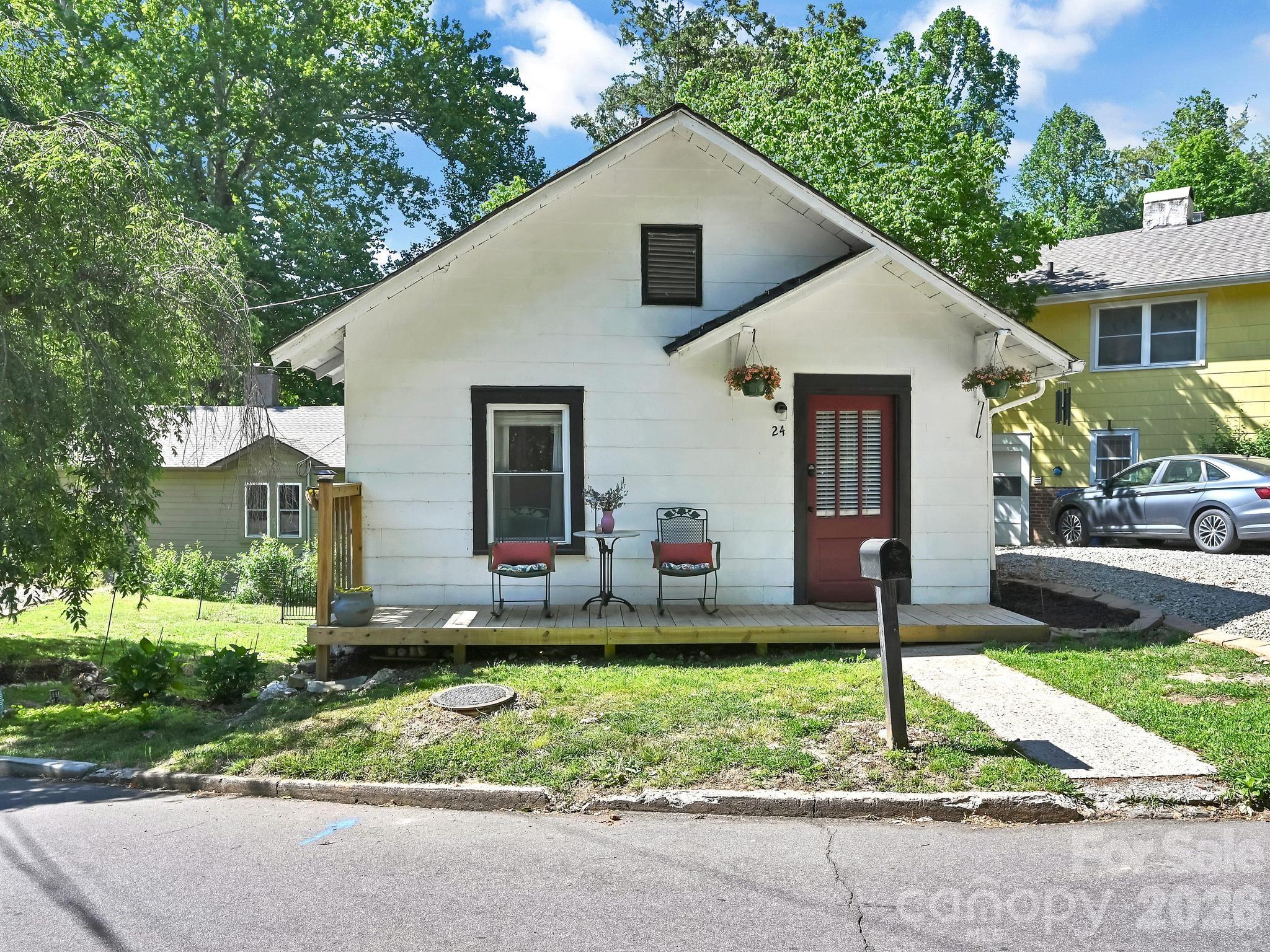 24 Chatham Road — Asheville