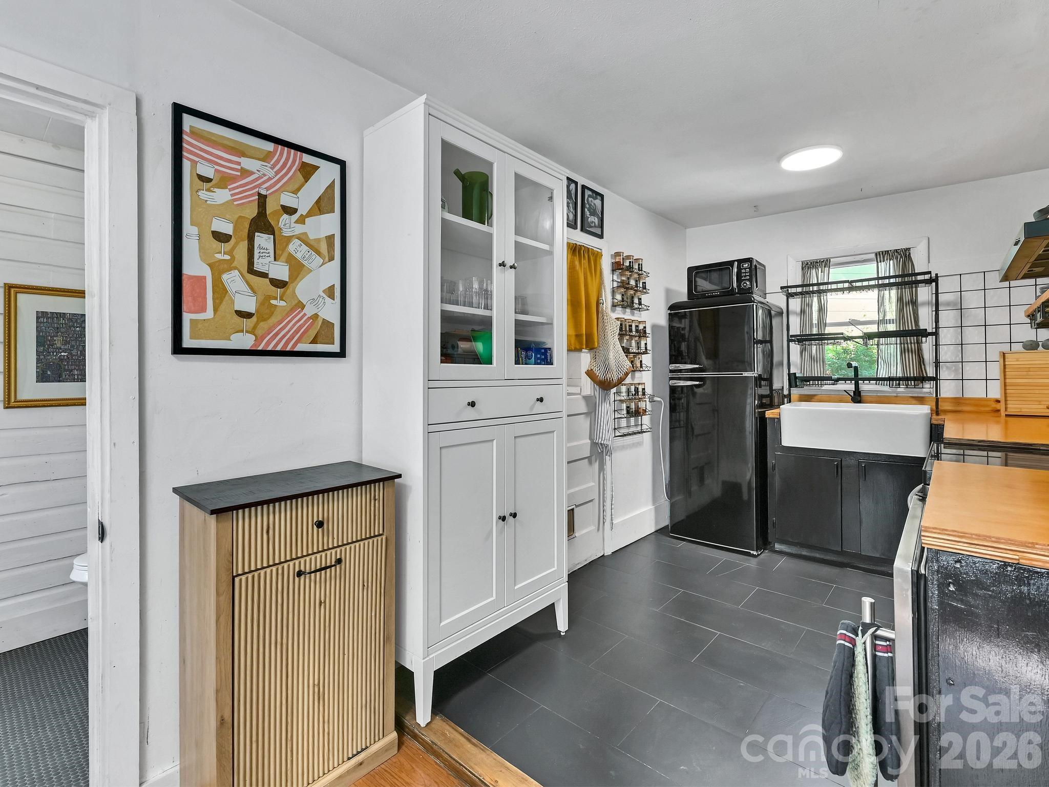 24 Chatham Road — Asheville