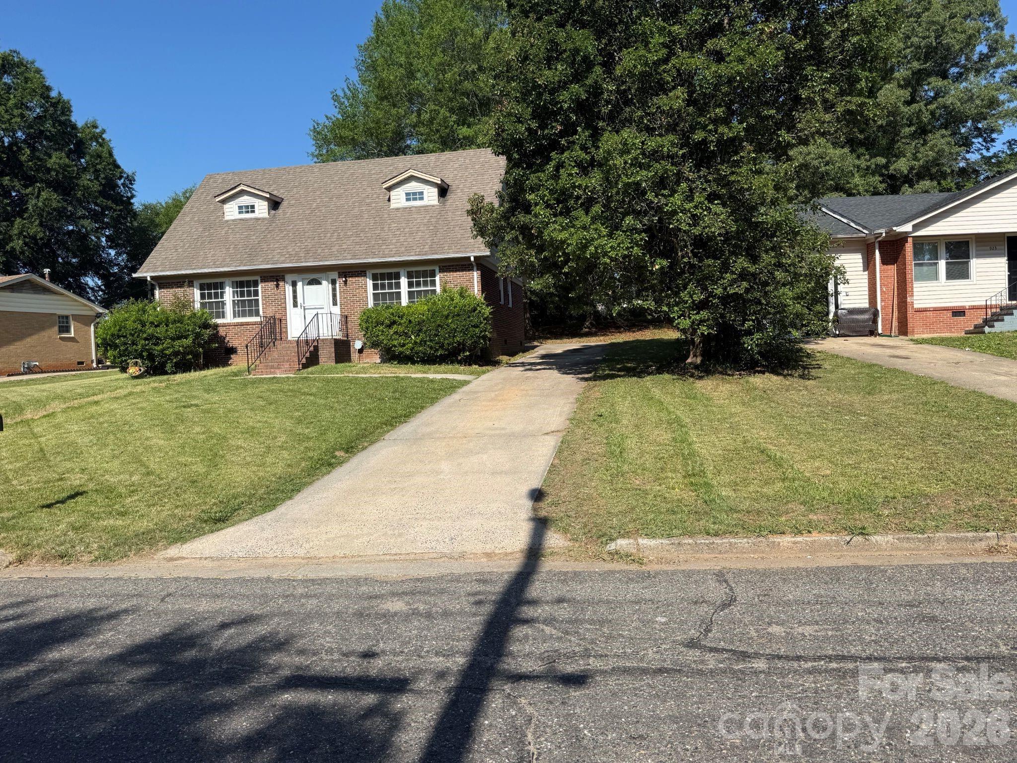 917 Canterbury Court — Gastonia