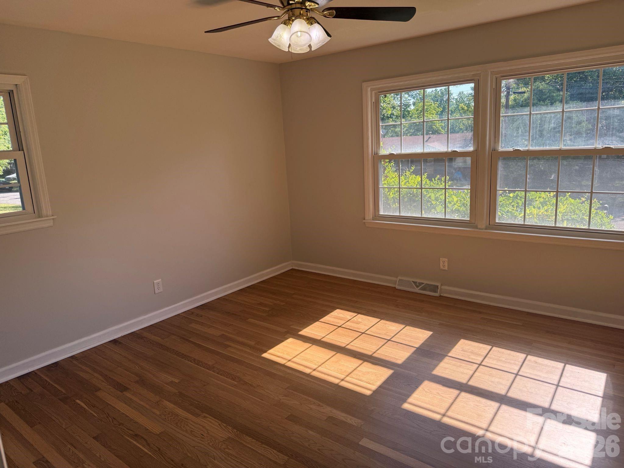 917 Canterbury Court — Gastonia
